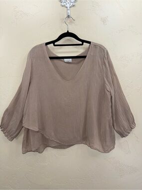 Flowy V-Neck Balloon Sleeve Blouse in Taupe